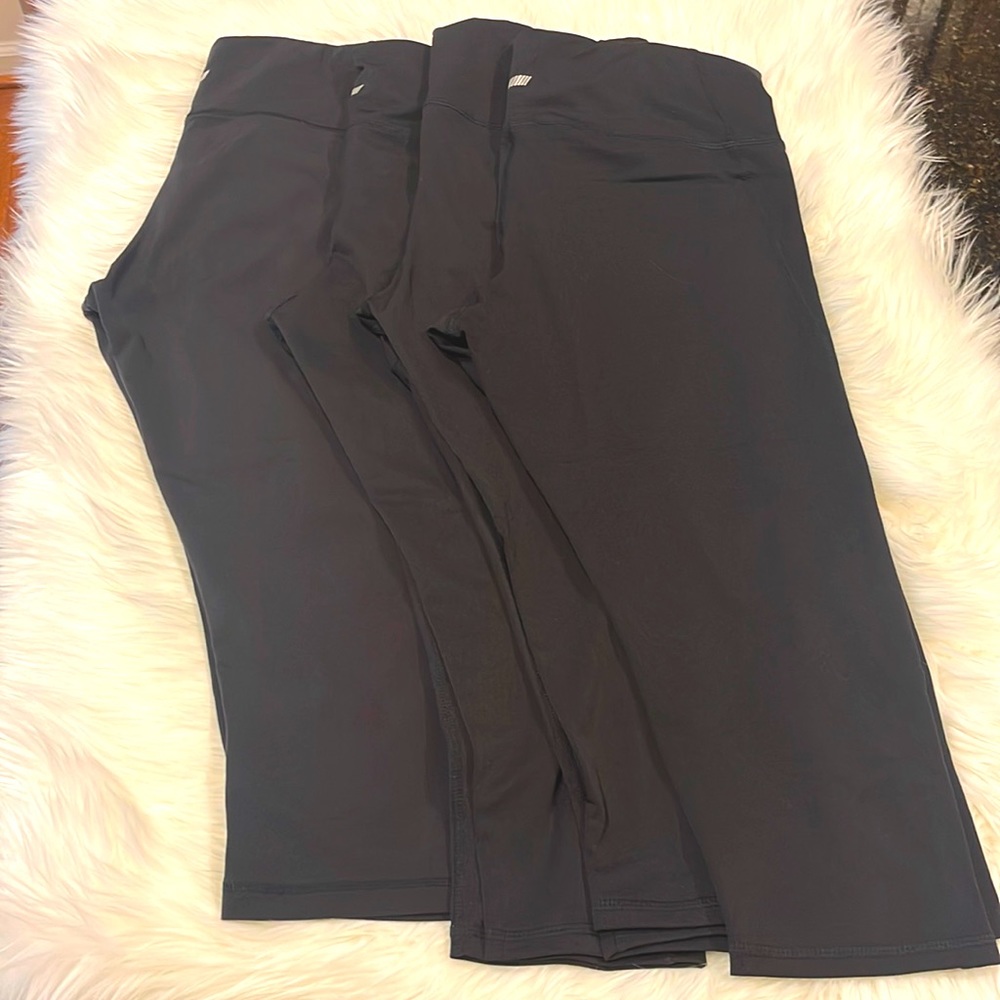 Four Amazon Essential Capri workout pants (4 pack) -Large, Black